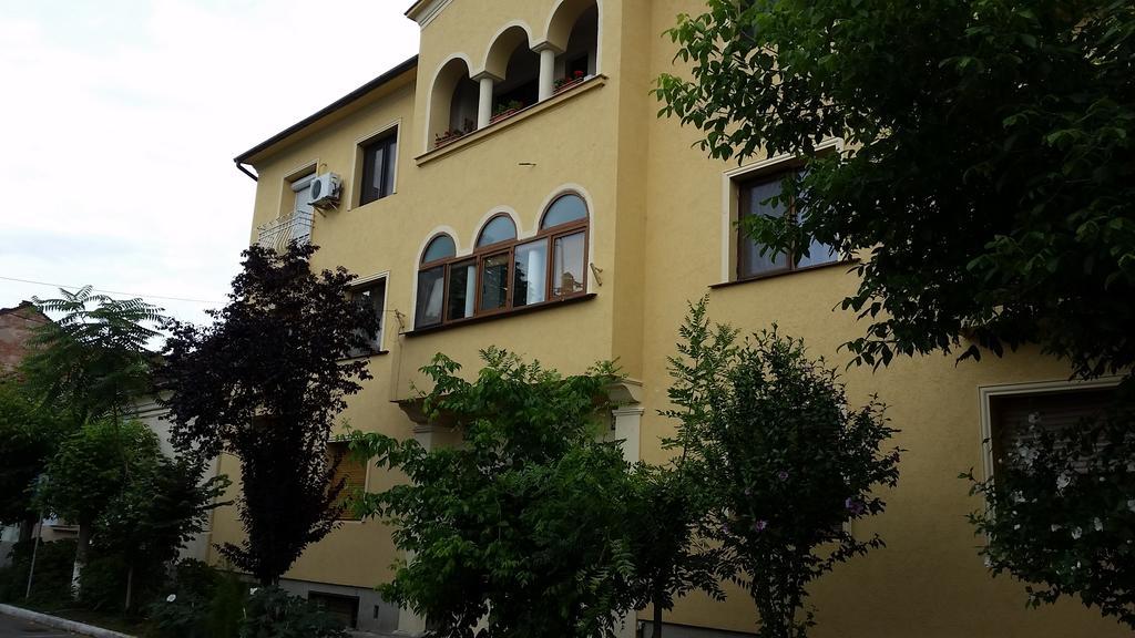 Moonlight Central Apartments Oradea Kamer foto