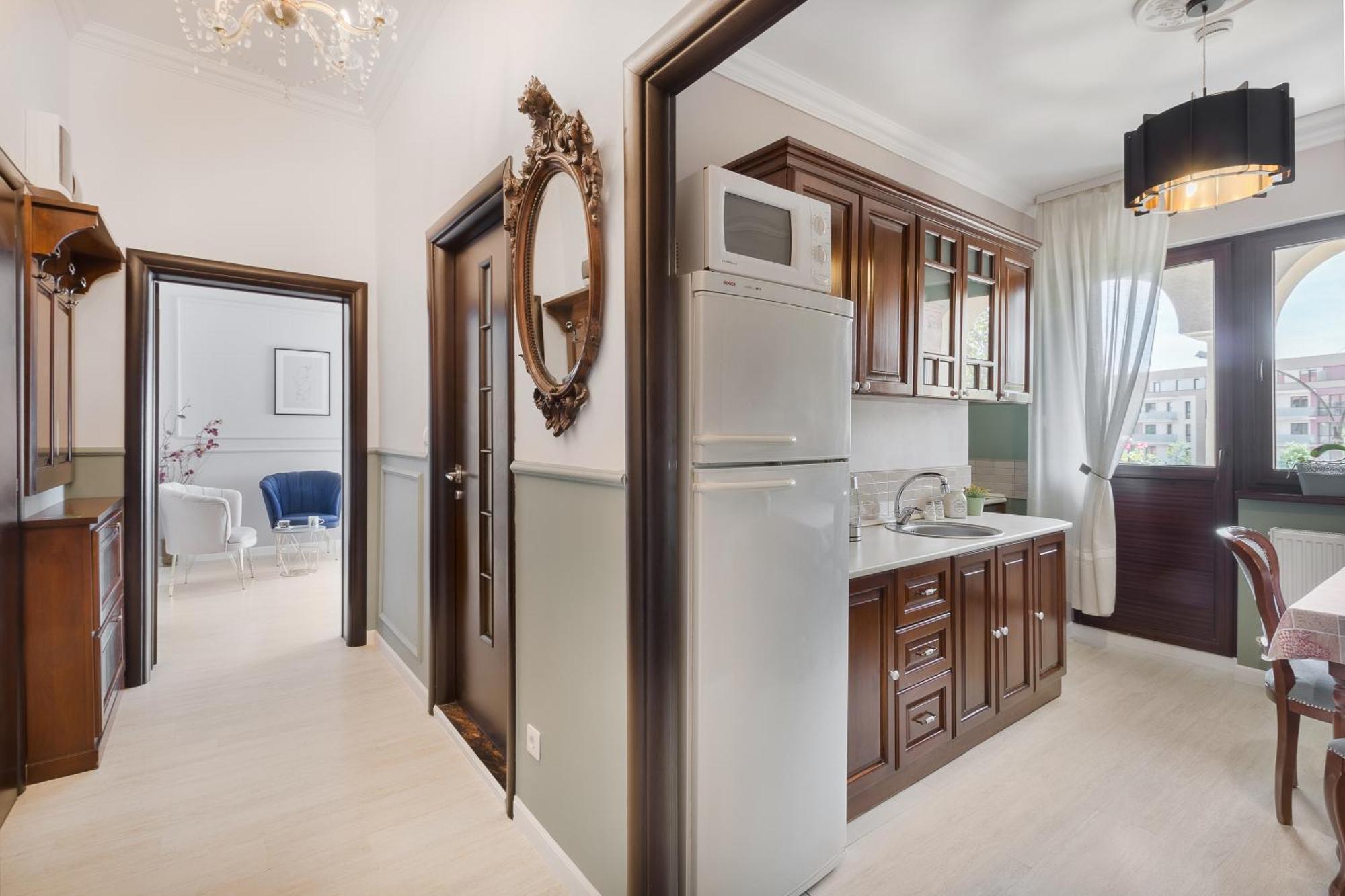 Moonlight Central Apartments Oradea Buitenkant foto